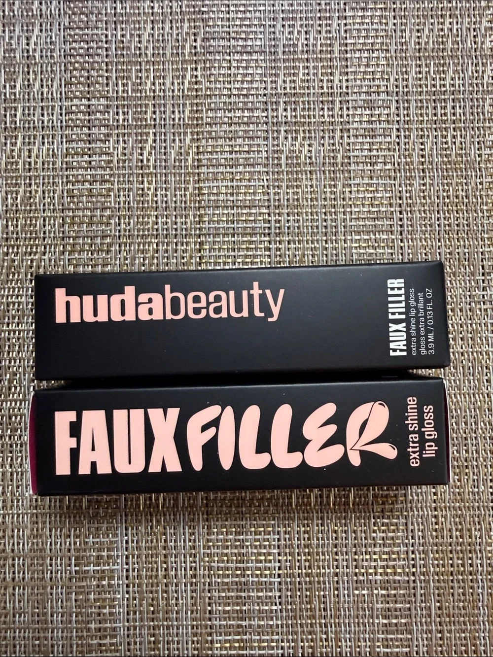 huda beauty Faux Filler Extra Shine Lip Gloss